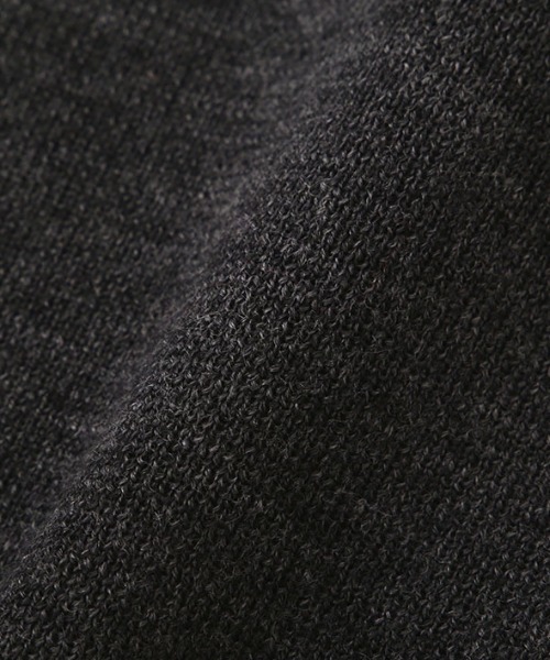 ETRE TOKYO（エトレトウキョウ）の「2wayコンフィーハイネックニットプルオーバー（ニット/セーター・レディース・チャコール/グレイッシュベージュ/ブルー/ブラウン・FREE）」の21枚目の写真