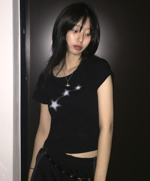 CHICKS(チックス)の「ミニスタライトクロップスリムフィット半袖Tシャツブラック(Tシャツ/カットソー・レディース・ブラック・FREE)」の6枚目の写真