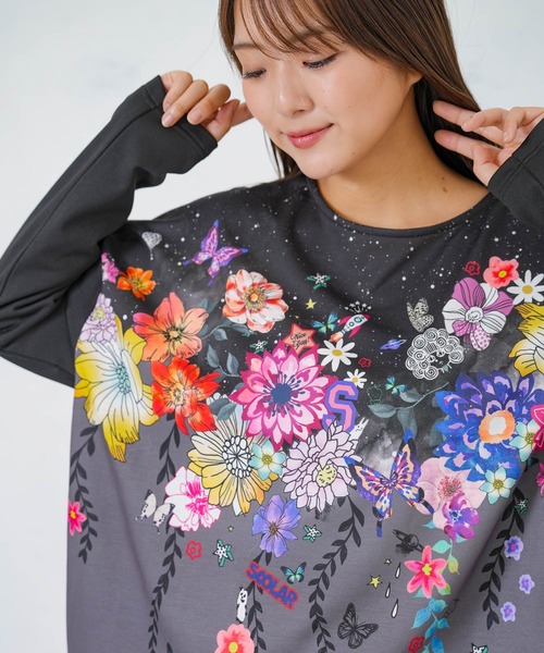 ScoLar（スカラー）の「153729：花×夜空柄ミックス裏毛チュニック（チュニック・レディース・ネイビー/ブラック・M）」の13枚目の写真