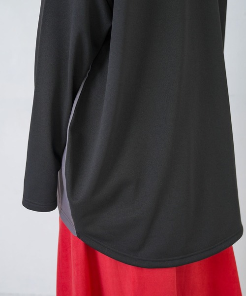 ScoLar（スカラー）の「153729：花×夜空柄ミックス裏毛チュニック（チュニック・レディース・ネイビー/ブラック・M）」の14枚目の写真