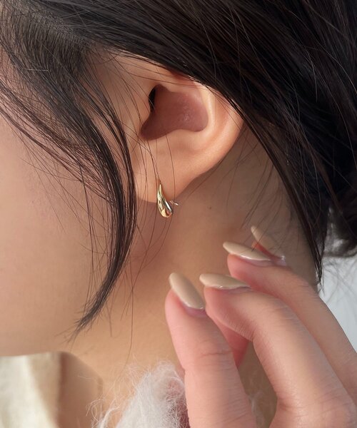 GOLDY(ゴールディ)の「〈GOLDY/ゴールディ〉ドロップフックピアス(ピアス(両耳用)・レディース・ゴールド/シルバー・FREE)」の5枚目の写真