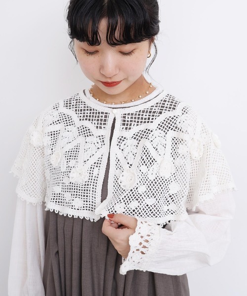 l'atelier du savon(アトリエドサボン)の「handcraft かぎ針とお花のボレロ襟ブラウス(シャツ/ブラウス・レディース・ブラック/ホワイト・FREE)」の19枚目の写真
