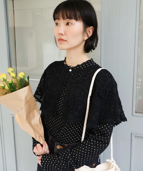 l'atelier du savon(アトリエドサボン)の「handcraft かぎ針とお花のボレロ襟ブラウス(シャツ/ブラウス・レディース・ブラック/ホワイト・FREE)」の16枚目の写真