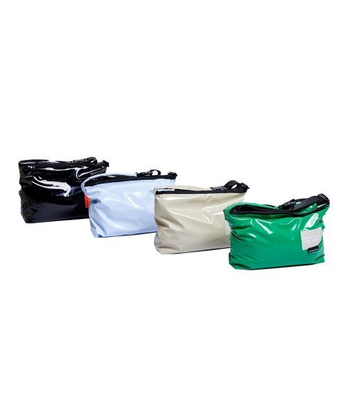DAMP(ドントアスクマイプラン)の「2WAY padded messenger bag_green(メッセンジャーバッグ・レディース・その他・ONE SIZE)」の6枚目の写真