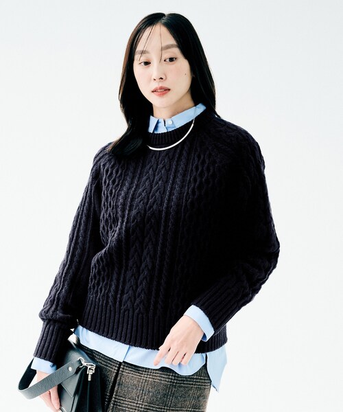 UNTITLED（アンタイトル）の「【洗える】スポンディッシュ ケーブル柄ニット（ニット/セーター・レディース・パープル/ネイビー/ナチュラル/ピンク・02/00/48/44/04）」の2枚目の写真