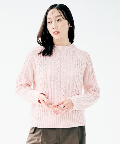 UNTITLED（アンタイトル）の「【洗える】スポンディッシュ ケーブル柄ニット（ニット/セーター・レディース・パープル/ネイビー/ナチュラル/ピンク・02/00/48/44/04）」の4枚目の写真