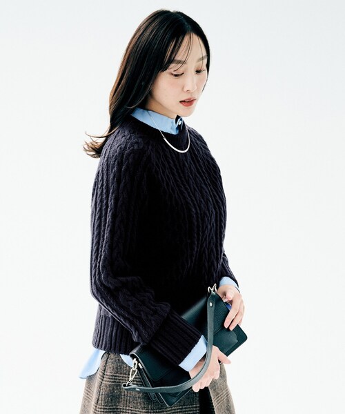 UNTITLED（アンタイトル）の「【洗える】スポンディッシュ ケーブル柄ニット（ニット/セーター・レディース・パープル/ネイビー/ナチュラル/ピンク・02/00/48/44/04）」の21枚目の写真