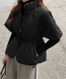 I.O.E（アイオイ）の「ライト　ハーフスリーブ　キルティングジャケット（ダウンジャケット/コート）」