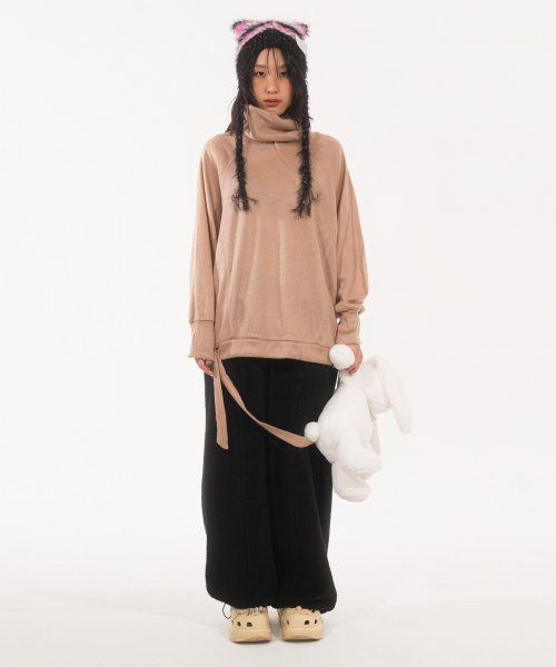 FANYOUNG(ファンヤング)の「ヘアリー ジップスリット プルオーバー キャメル(Tシャツ/カットソー・レディース・その他・FREE)」の6枚目の写真
