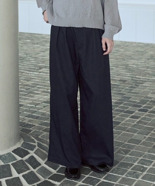 ASTRONOMY（アストロノミー）の「2タックTRストライプワイドストレートパンツ（その他パンツ・メンズ・ブラック系1/ブラック系2/ネイビー/グレー・XL/L/M/S）」の4枚目の写真