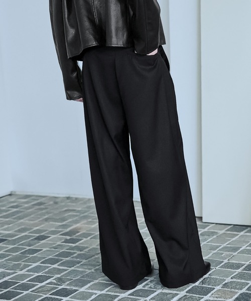 ASTRONOMY（アストロノミー）の「2タックTRストライプワイドストレートパンツ（その他パンツ・メンズ・ブラック系1/ブラック系2/ネイビー/グレー・XL/L/M/S）」の5枚目の写真