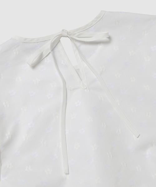 CECILIE BAHNSEN(セシリー バンセン)の「TOP WITH PUFF SLEEVES ANO DRAWSTRING WAIST(シャツ/ブラウス・レディース・ホワイト・8/6)」の7枚目の写真