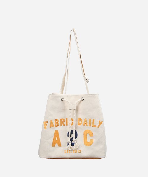 JENNER（ジェンナー）の「A2C刺繍キャンバスバケットバッグ[イエロー]（ショルダーバッグ・レディース・その他・FREE）」の2枚目の写真