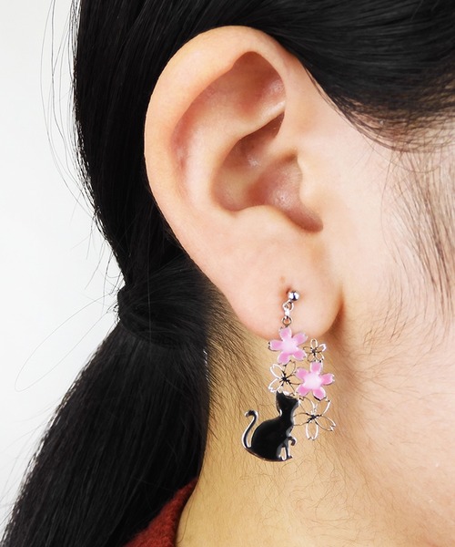 gargle(ガーグル)の「gargle ガーグル:SAKURAシリーズ ねこと桜白ねこ 黒ねこ さくら サクラ ピアス(ピアス(両耳用)・レディース・ブラック/ホワイト・FREE)」の7枚目の写真