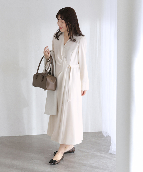 La TOTALITE（ラトータリテ）の「【洗える】カシュクールワンピース（ワンピース・レディース・アイボリー/ネイビー・36/38）」の21枚目の写真