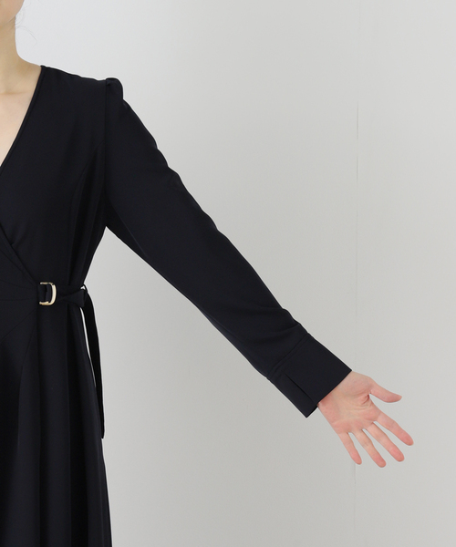 La TOTALITE（ラトータリテ）の「【洗える】カシュクールワンピース（ワンピース・レディース・アイボリー/ネイビー・36/38）」の11枚目の写真