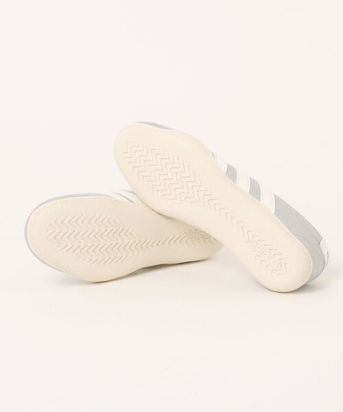 adidas(アディダス)の「【adidas】GRAND COURT LO W(スニーカー・レディース・シルバー・23.0cm/23.5cm/24.0cm/24.5cm/25.0cm)」の3枚目の写真