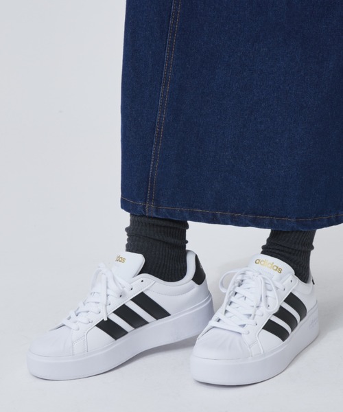 adidas(アディダス)の「アディダス adidas ストリートトーク・ボールド・シューズ(スニーカー・レディース・ホワイト・23.0cm/23.5cm/24.0cm/24.5cm/25.0cm)」の1枚目の写真