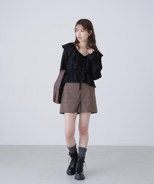 FREE'S MART（フリーズマート）の「◆衿フリルペプラム前開きブラウス（シャツ/ブラウス・レディース・ブラック/ホワイト/ブルー・FREE）」の20枚目の写真