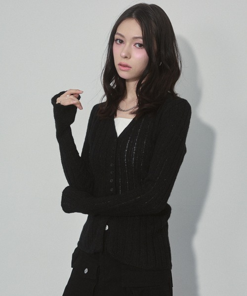 ENVYM（アンビー）の「フロントボタンVネックシアーニット（ニット/セーター・レディース・カーキ/アイボリー/ブラック/パープル・FREE）」の17枚目の写真