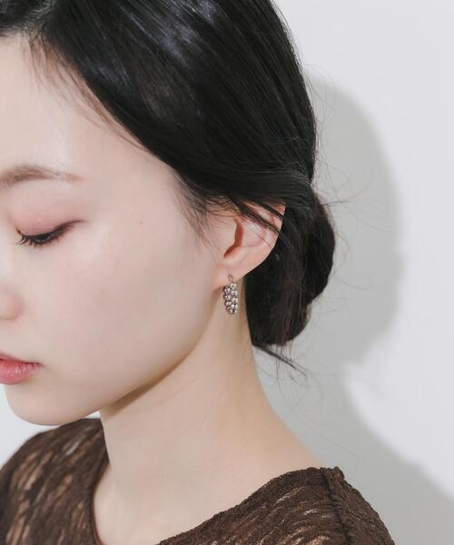 SMELLY(スメリー)の「メタルボールフープピアス(ピアス(両耳用)・レディース・シルバー・-)」の7枚目の写真