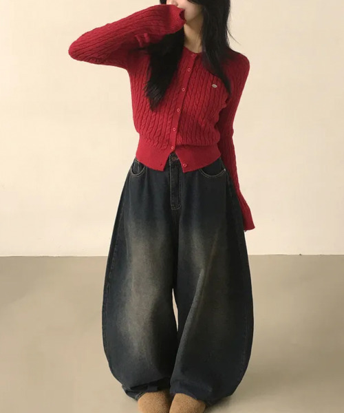 VIVID LADY(ビビッドレディー)の「ケーブル編み ショート丈 ニットカーディガン(カーディガン/ボレロ・レディース・ライトブルー/ブラック/アイボリー/グレー/レッド/ピンク/ブラウン・FREE)」の21枚目の写真