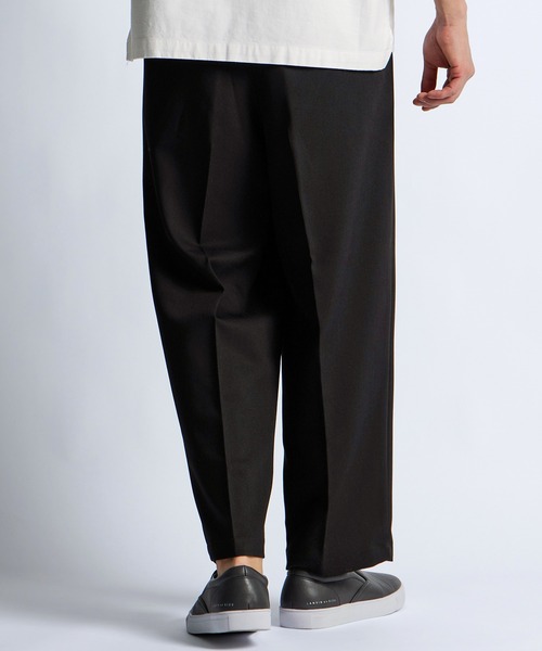 LANVIN en Bleu(ランバンオンブルー)の「コードレーン ワイドパンツ(スラックス・メンズ・グレー/ブラック・46/48/50/52)」の8枚目の写真
