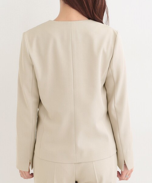 SHOO・LA・RUE（シューラルー）の「【セットアップ可/多機能/SS-3L】すっきりと好印象 カラーレスジャケット（ノーカラージャケット・レディース・ナチュラル/グレー/ネイビー・02/01/10/05/04/03）」の18枚目の写真