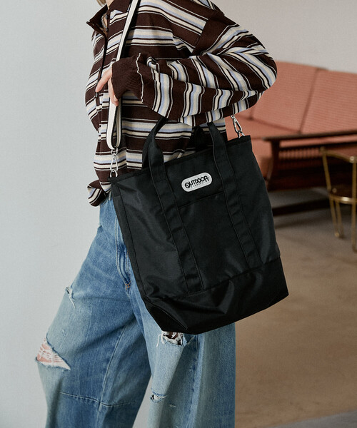 OUTDOOR PRODUCTS（アウトドアプロダクツ）の「OUTDOOR PRODUCTS/アウトドアプロダクツ ストライプ テープ 2WAY トートバッグ　限定展開（トートバッグ・レディース・その他9/ブラック・ONE SIZE）」の2枚目の写真