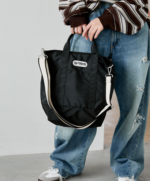 OUTDOOR PRODUCTS（アウトドアプロダクツ）の「OUTDOOR PRODUCTS/アウトドアプロダクツ ストライプ テープ 2WAY トートバッグ　限定展開（トートバッグ・レディース・その他9/ブラック・ONE SIZE）」の16枚目の写真