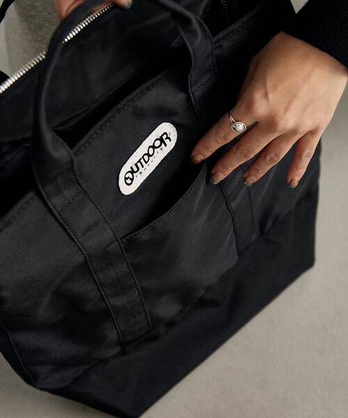 OUTDOOR PRODUCTS（アウトドアプロダクツ）の「OUTDOOR PRODUCTS/アウトドアプロダクツ ストライプ テープ 2WAY トートバッグ　限定展開（トートバッグ・レディース・その他9/ブラック・ONE SIZE）」の7枚目の写真