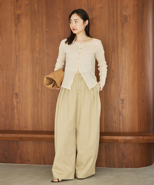 plage（プラージュ）の「LES ATELIERS FRANCAIS DE CONFECTION 別注 OPEN BTN 2WAY ブラウス（シャツ/ブラウス・レディース・ホワイト/アイボリー/ブラック・FREE）」の9枚目の写真