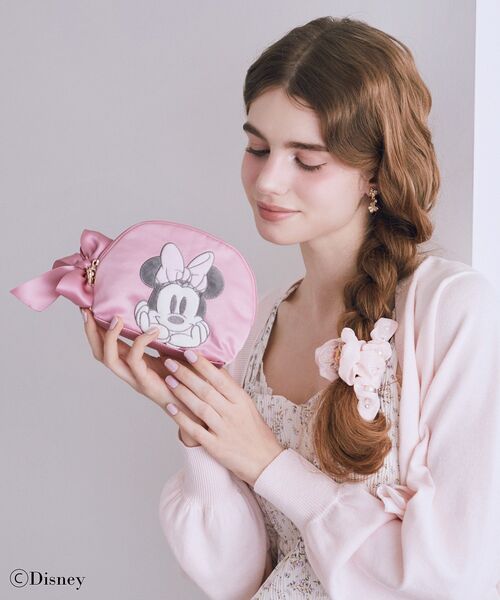 Disney(ディズニー)の「Minnie Mouse/ラウンドポーチ(ポーチ・レディース・ピンク・FREE)」の2枚目の写真