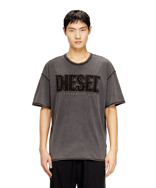 DIESEL(ディーゼル)の「メンズ Tシャツ T-RAWBOXT(Tシャツ/カットソー・メンズ・グレー系その他/ブラック・LARGE/XX-LARGE/X-SMALL/X-LARGE/SMALL/XXX-LARGE/MEDIUM)」の3枚目の写真
