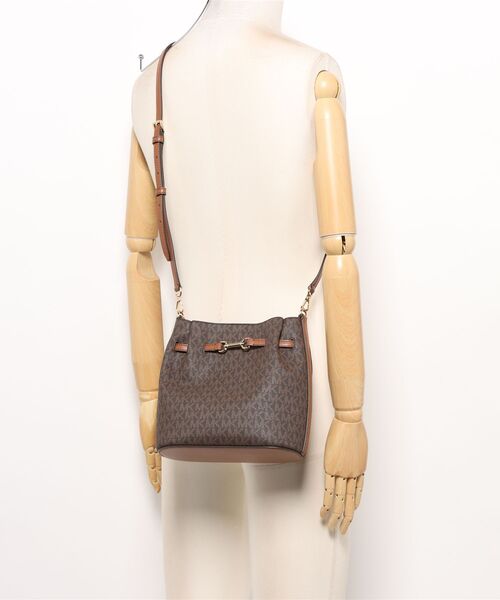 MICHAEL KORS(マイケルコース)の「CARSON SM CONV BKT XBODY Crossbody(ショルダーバッグ・レディース・ブラウン・FREE)」の6枚目の写真