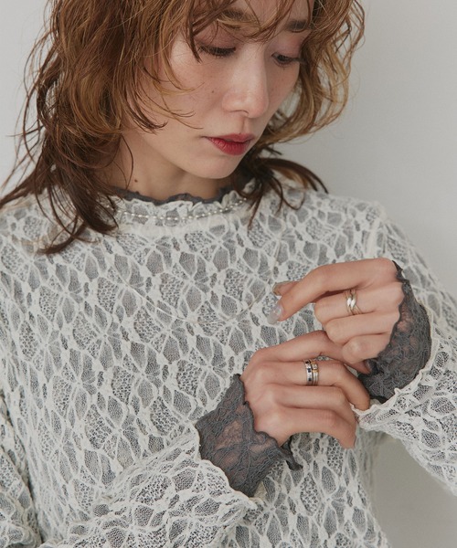 ad thie（アドティエ）の「リバーシブル プチハイネック レーストップス（Tシャツ/カットソー・レディース・ネイビー系/グレー系/ピンク系/ブラック系・FREE）」の3枚目の写真