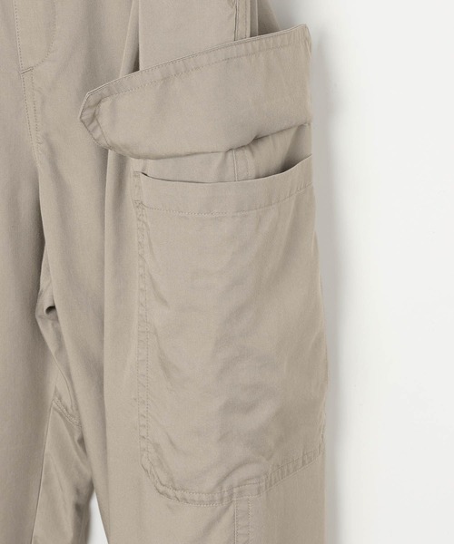 BAYFLOW（ベイフロー）の「[柔らかくさらっとした生地感]テンセルカーゴパンツ（カーゴパンツ・レディース・シルバーグレー/カーキ/ダークブルー・SMALL/MEDIUM）」の22枚目の写真