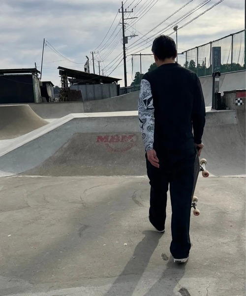 VOLCOM(ボルコム)の「VOLCOM/ボルコム UVケアラッシュガード 長袖 NOZAKA LS RASH TEE VLY261021(ラッシュガード・メンズ・ホワイト×ブラック/ブラック×ホワイト・L/M)」の9枚目の写真