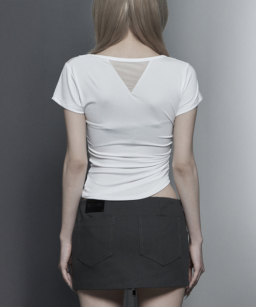 ETRE AU SOMMET(エトレオソメ)の「Modern Square Shirring Tee (White)(Tシャツ/カットソー・レディース・ホワイト・FREE)」の5枚目の写真