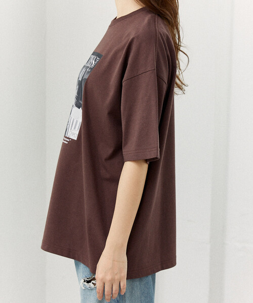 PUBLUX(パブリュクス)の「PUBLUX/パブリュクス <機能性素材>MAGAZINE キャット フォト Tシャツ 限定展開(Tシャツ/カットソー・レディース・ピンク/ブラウン/ホワイト/ブラック・MEDIUM/LARGE/SMALL)」の11枚目の写真