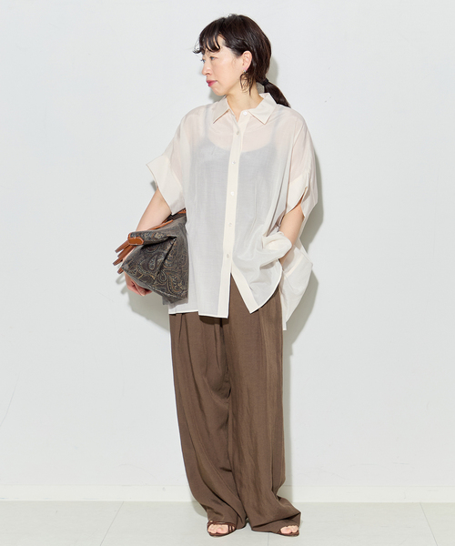 journal standard L'essage(ジャーナルスタンダードレサージュ)の「ライトローンドルマンシャツ(シャツ/ブラウス・レディース・ブラウン/アイボリー/ブルー系その他/ブラック・FREE)」の9枚目の写真