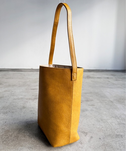 Magine(マージン)の「【SELECT】EM : AT アット レザーバケットバッグ 軽量約275g A5 ワンショルダー アトラスショルダー(ショルダーバッグ・レディース・ブラウン/キャメル/アイボリー・FREE)」の4枚目の写真
