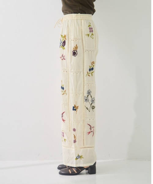 TODAYFUL（トゥデイフル）の「[TODAYFUL/トゥデイフル]Embroidery Patchwork Trousers（その他パンツ・レディース・ブラウン/オフホワイト・36/38）」の10枚目の写真