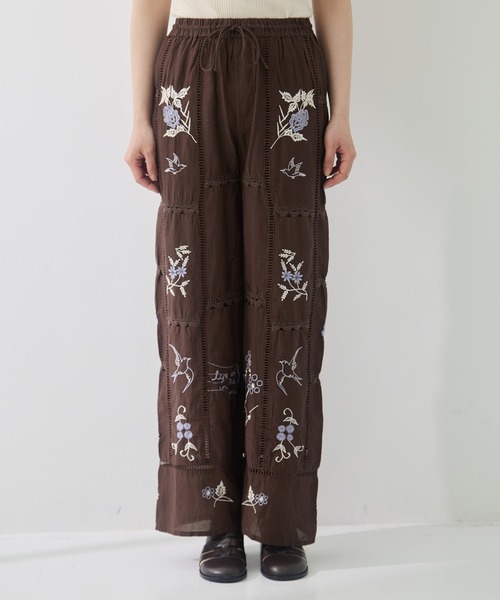 TODAYFUL（トゥデイフル）の「[TODAYFUL/トゥデイフル]Embroidery Patchwork Trousers（その他パンツ・レディース・ブラウン/オフホワイト・36/38）」の5枚目の写真