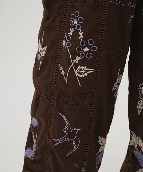 TODAYFUL（トゥデイフル）の「[TODAYFUL/トゥデイフル]Embroidery Patchwork Trousers（その他パンツ・レディース・ブラウン/オフホワイト・36/38）」の17枚目の写真
