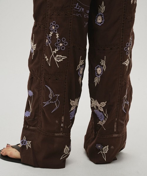 TODAYFUL（トゥデイフル）の「[TODAYFUL/トゥデイフル]Embroidery Patchwork Trousers（その他パンツ・レディース・ブラウン/オフホワイト・36/38）」の18枚目の写真