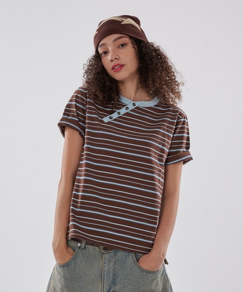 WISH FOR EVER（ウィッシュフォーエバー）の「DRAW CODE SLASH HENRY BORDER T/ドローコードスラッシュヘンリーボーダーT（Tシャツ/カットソー・メンズ・ネイビー/パープル/ブラウン/グレー・MEDIUM/LARGE/SMALL）」の3枚目の写真