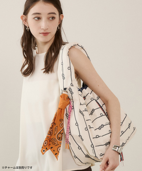 LeSportsac（レスポートサック）の「DBL DRAWST MARCHE BAG アイボリーセイル（トートバッグ・レディース・ホワイト・FREE）」の4枚目の写真