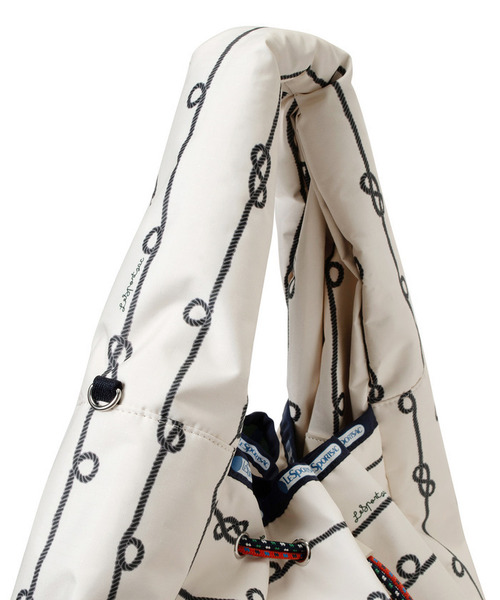 LeSportsac（レスポートサック）の「DBL DRAWST MARCHE BAG アイボリーセイル（トートバッグ・レディース・ホワイト・FREE）」の9枚目の写真