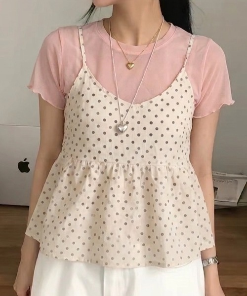 Teem Store（チームストア）の「【ドット柄 】フレアキャミソールトップス　レイヤード　重ね着（キャミソール・レディース・ベージュ/ブラック・F）」の2枚目の写真